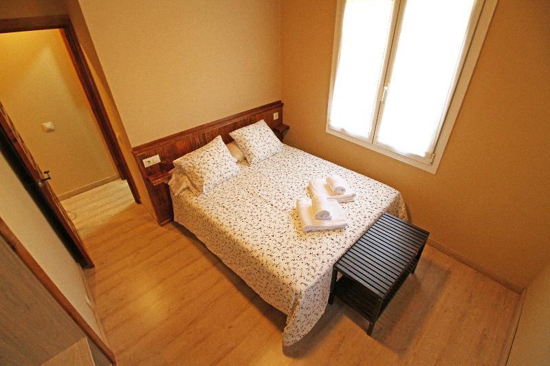 Snoe Apartamentos Mont Romies Plaza Salardú Εξωτερικό φωτογραφία