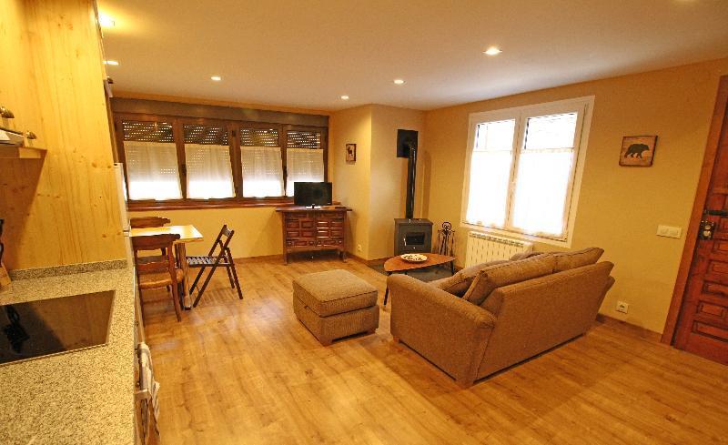 Snoe Apartamentos Mont Romies Plaza Salardú Εξωτερικό φωτογραφία