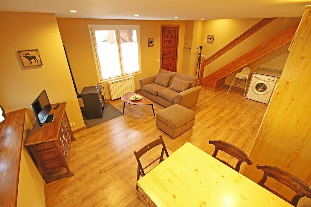 Snoe Apartamentos Mont Romies Plaza Salardú Εξωτερικό φωτογραφία